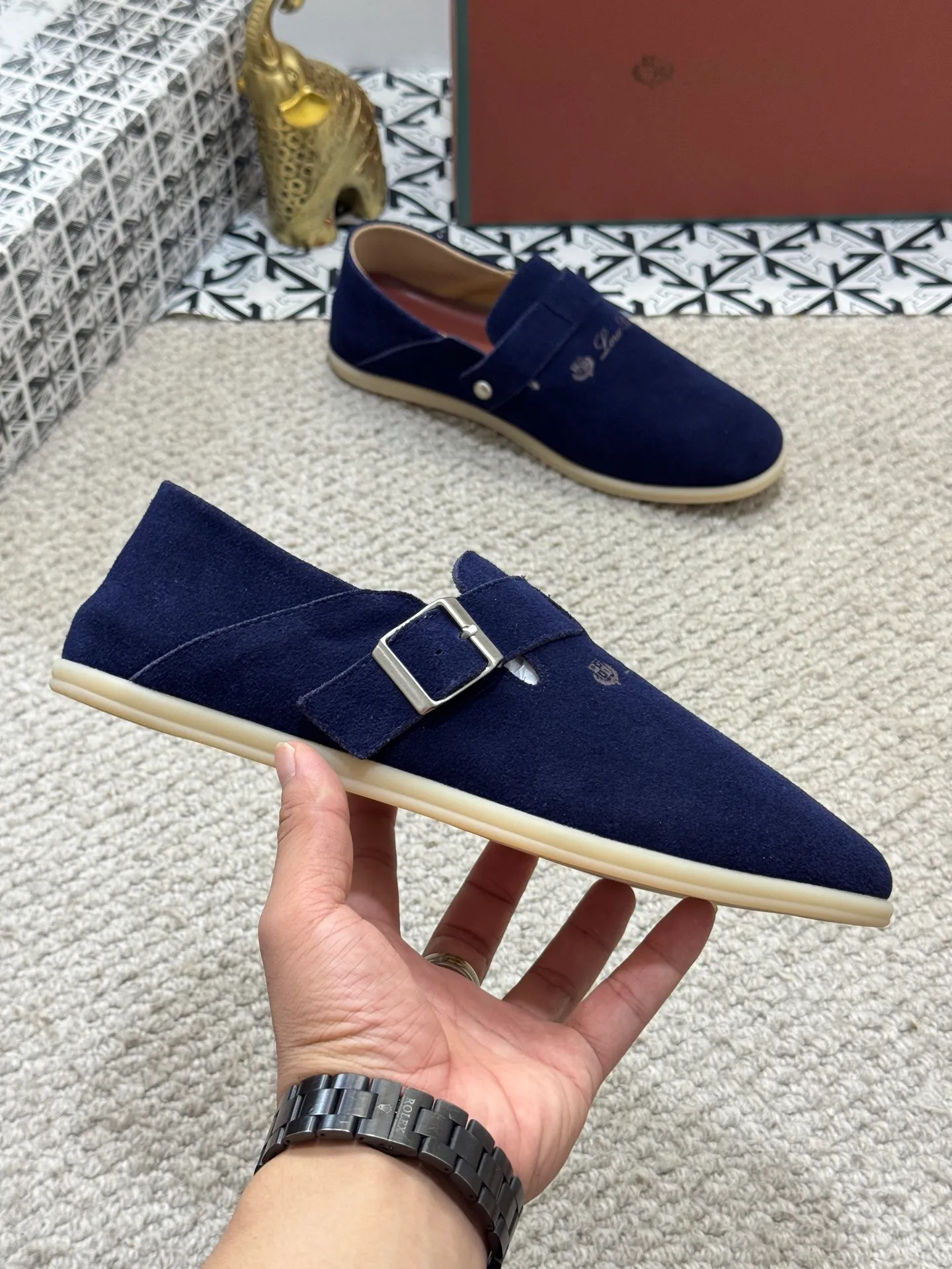 Men's men's shoes 💰420 [New style] 🍓🍓Loro Piana - LP's new moccasin shoes are made of water-repellent treated suede uppers with rubber soles, a classic. The complex craftsmanship and meticulous structure make the shoes light and soft, allowing you to walk comfortably and freely. Perfect for wearing at the beach or out in the water during the summer. Size: 38-44 (45 customized